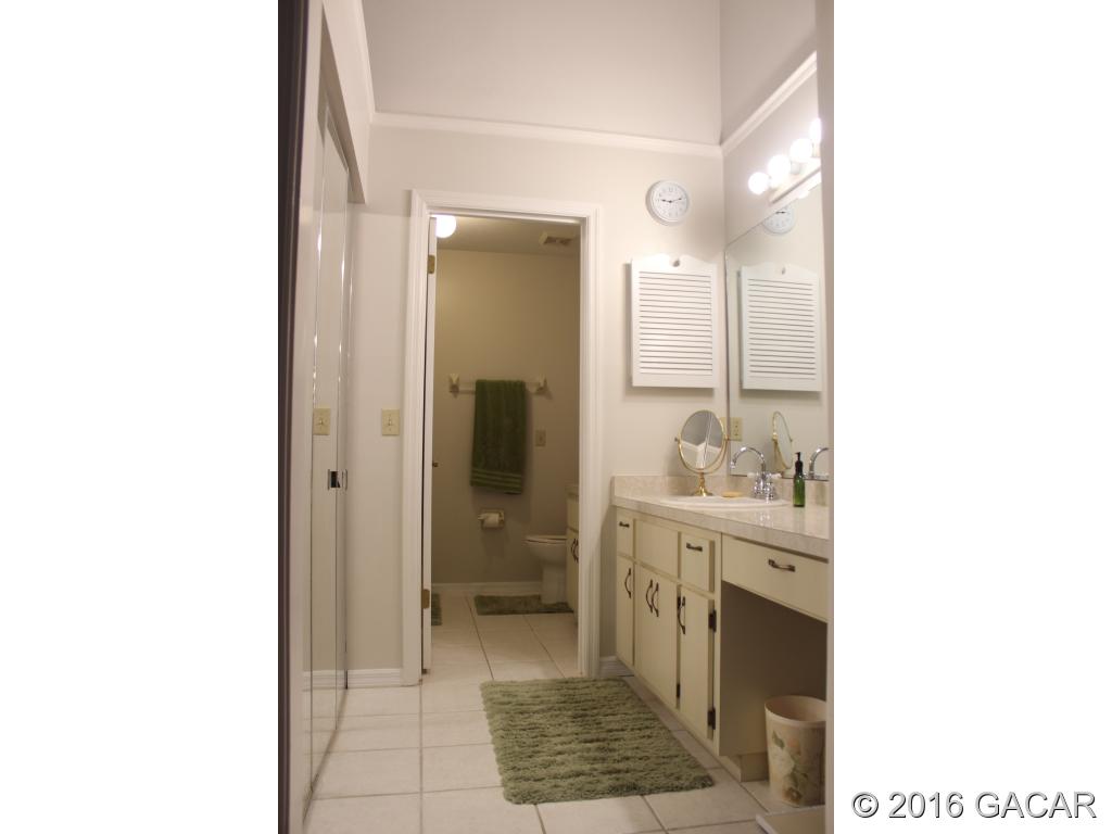 4916 Southwest 10th Lane Gainesville, FL 32607 - Photo 10 of 17 Gallery Image 10