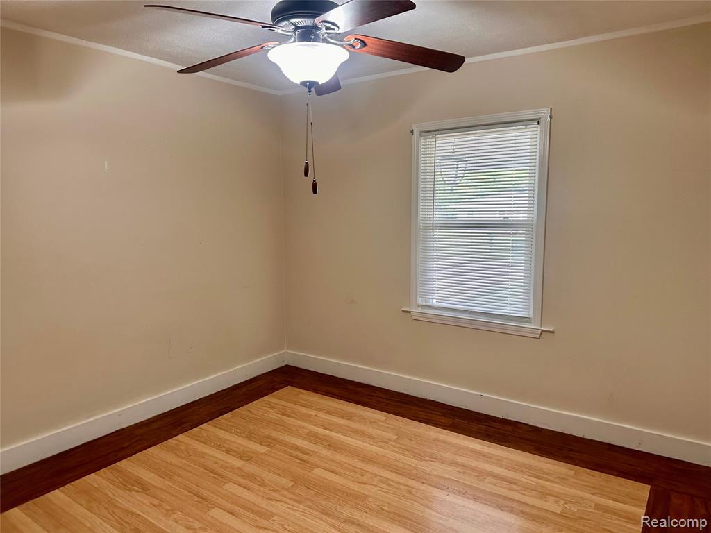 3794 Hazelton Avenue Rochester, MI 48307 - Photo 11 of 23