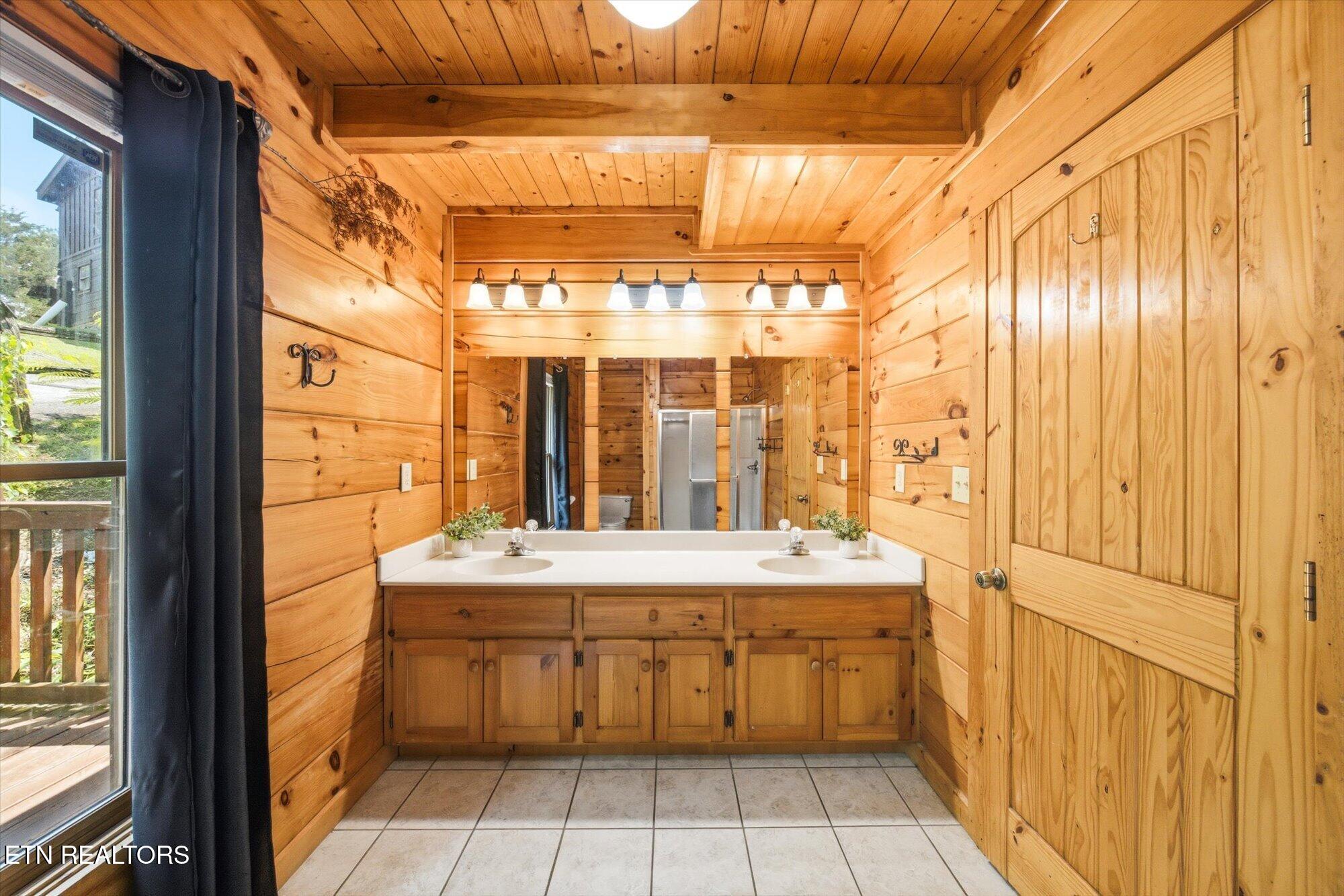 2606 Tree Top Way Pigeon Forge, TN 37863 - Photo 24 of 38 24