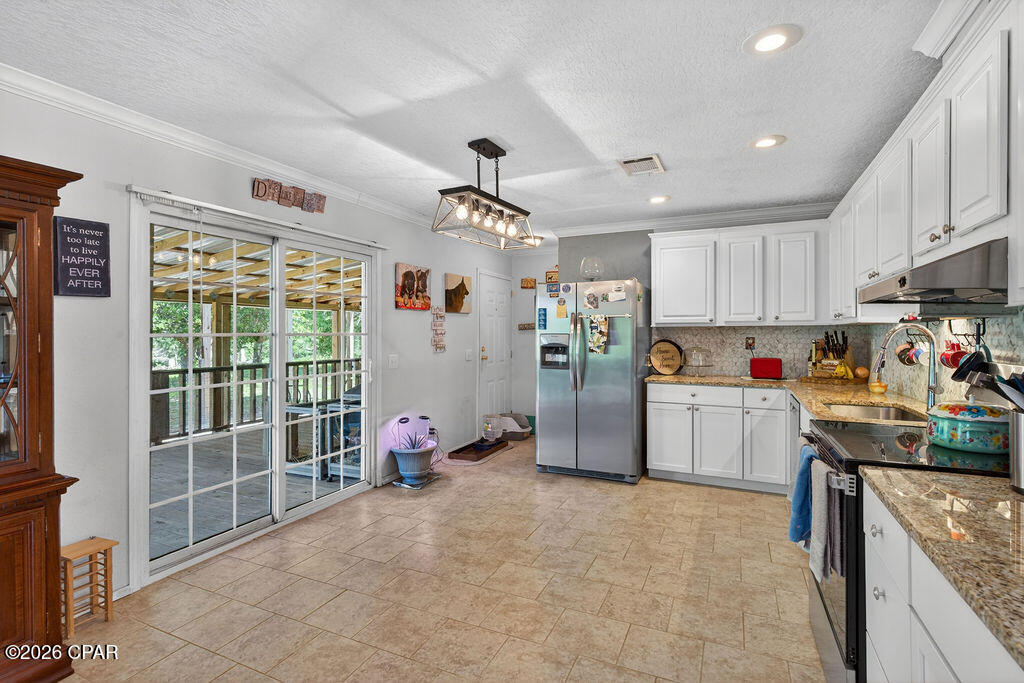 4648 Orchard Road Graceville, FL 32440 - Photo 8 of 52