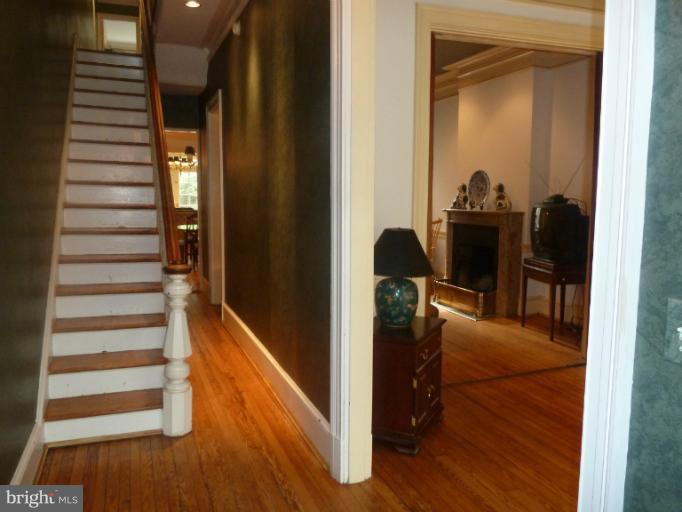 409 A Street Southeast Washington, DC 20003 - Photo 2 of 29 Foyer