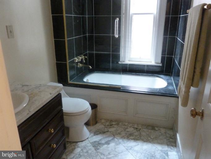 409 A Street Southeast Washington, DC 20003 - Photo 25 of 29 Hall Bath
