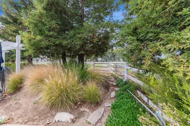 $1,999,999 | 560 Tevis Trail, Hollister, CA 95023