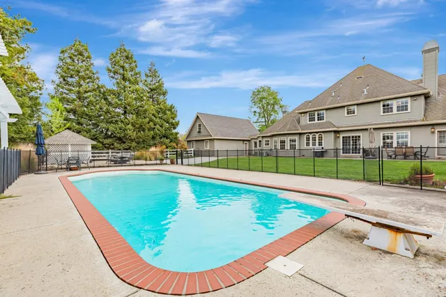 $1,999,999 | 560 Tevis Trail, Hollister, CA 95023