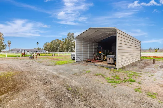 $1,999,999 | 560 Tevis Trail, Hollister, CA 95023