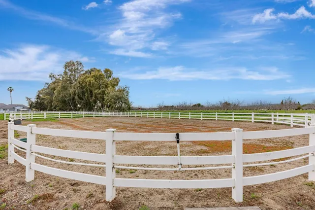 $1,999,999 | 560 Tevis Trail, Hollister, CA 95023