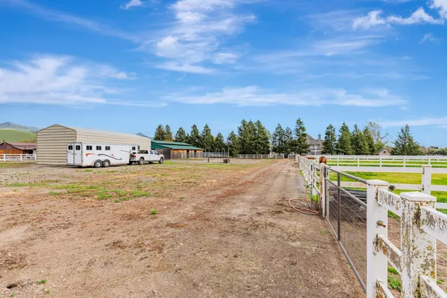 $1,999,999 | 560 Tevis Trail, Hollister, CA 95023