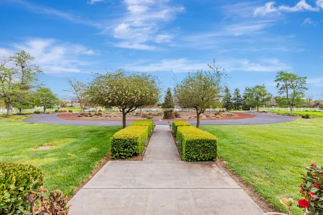 $1,999,999 | 560 Tevis Trail, Hollister, CA 95023