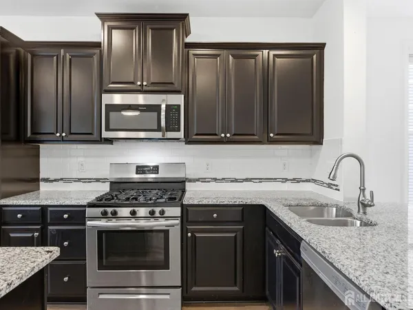 $579,900 | 38 Sullivan Way, Evesham, NJ 08053