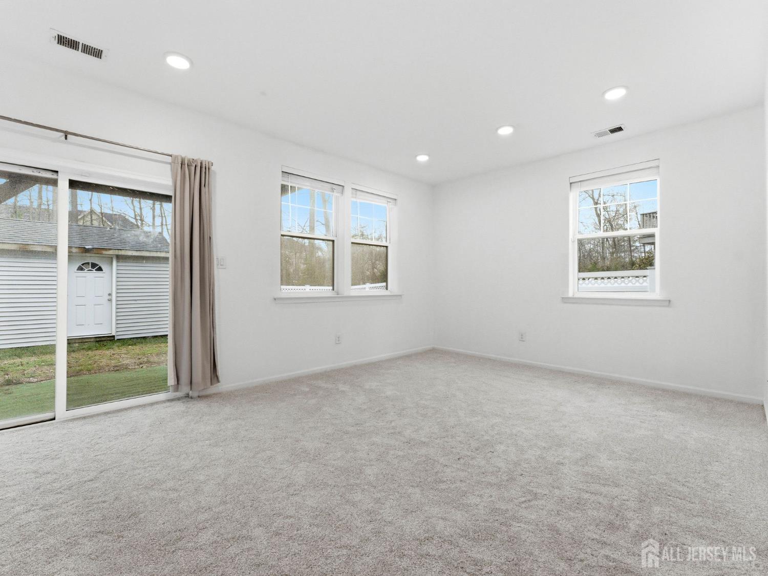 38 Sullivan Way Evesham, NJ 08053 - Photo 23 of 52