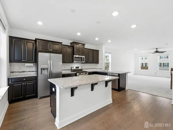 $579,900 | 38 Sullivan Way, Evesham, NJ 08053