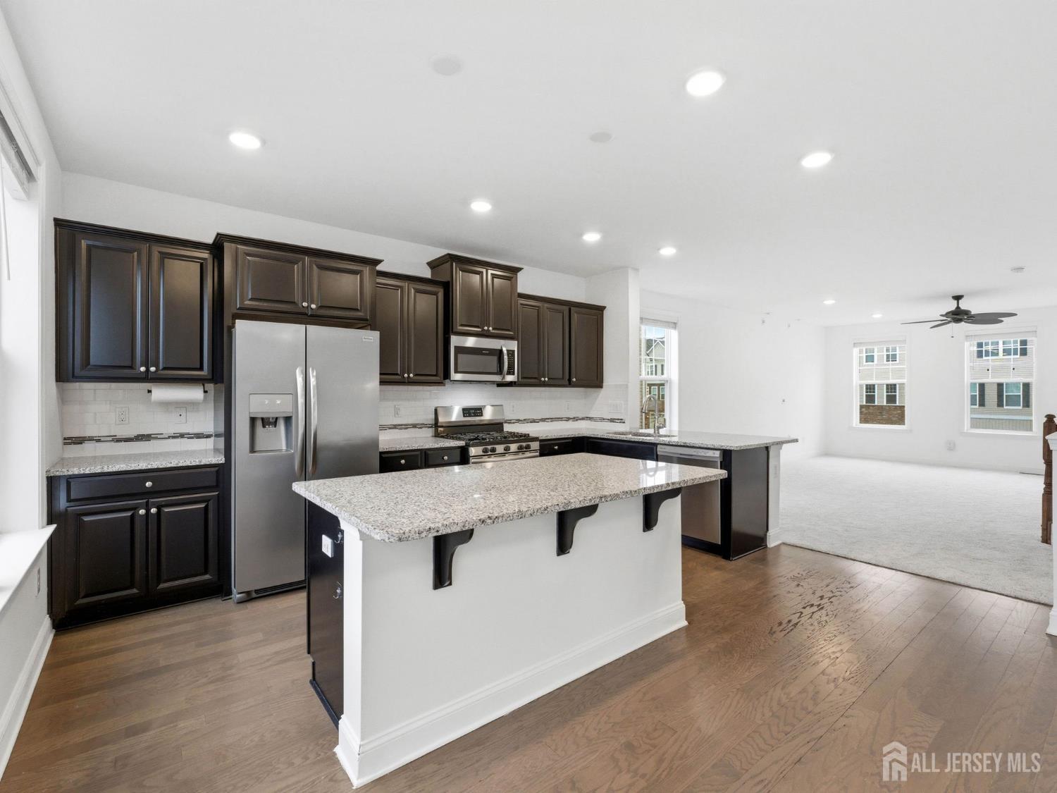 38 Sullivan Way Evesham, NJ 08053 - Photo 5 of 52