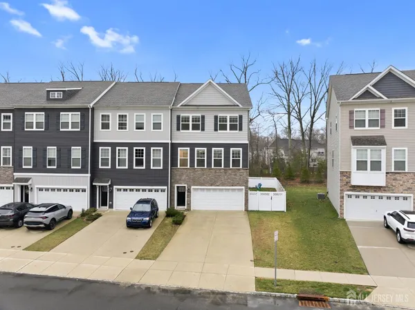 $579,900 | 38 Sullivan Way, Evesham, NJ 08053