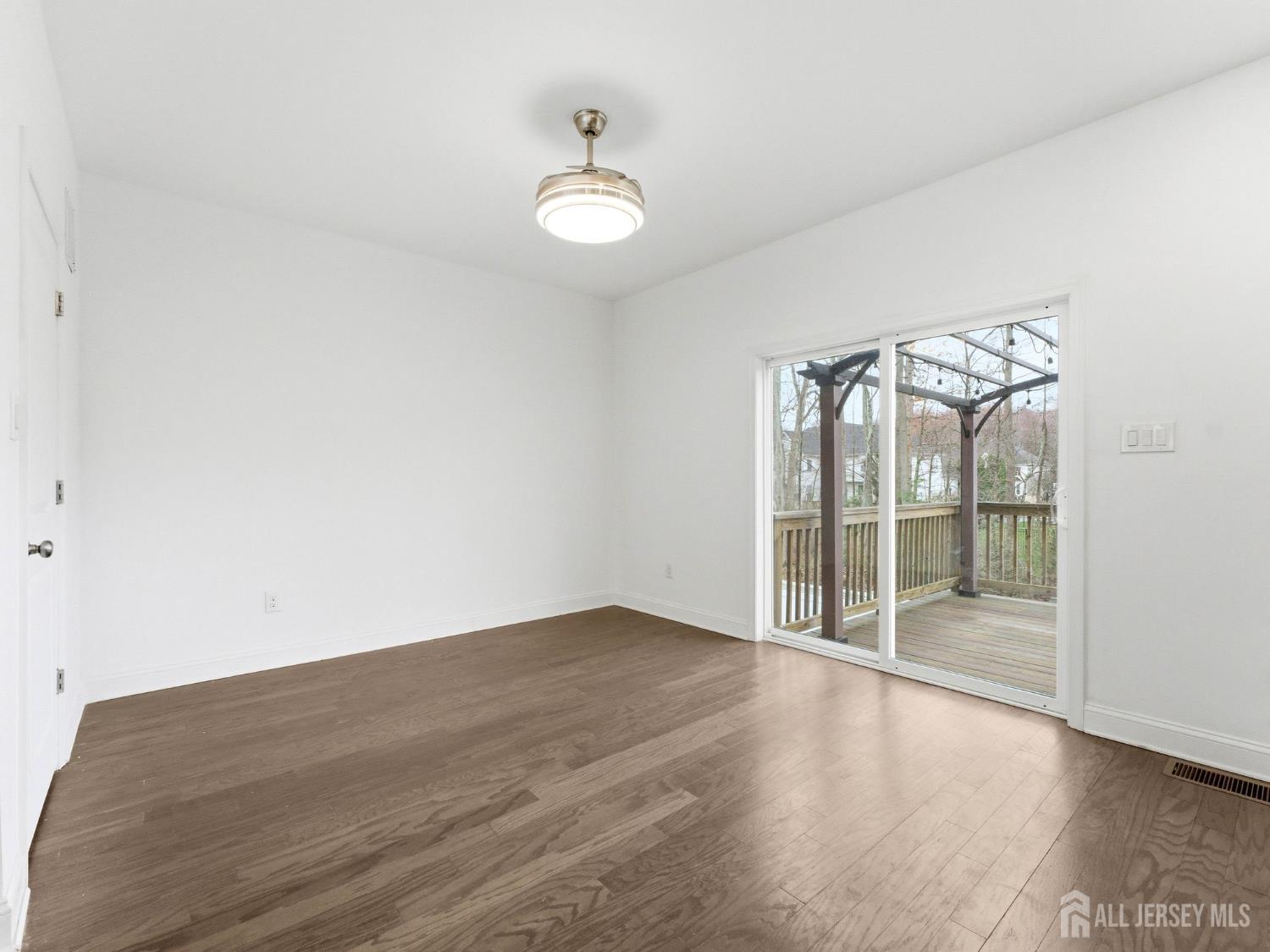 38 Sullivan Way Evesham, NJ 08053 - Photo 10 of 52