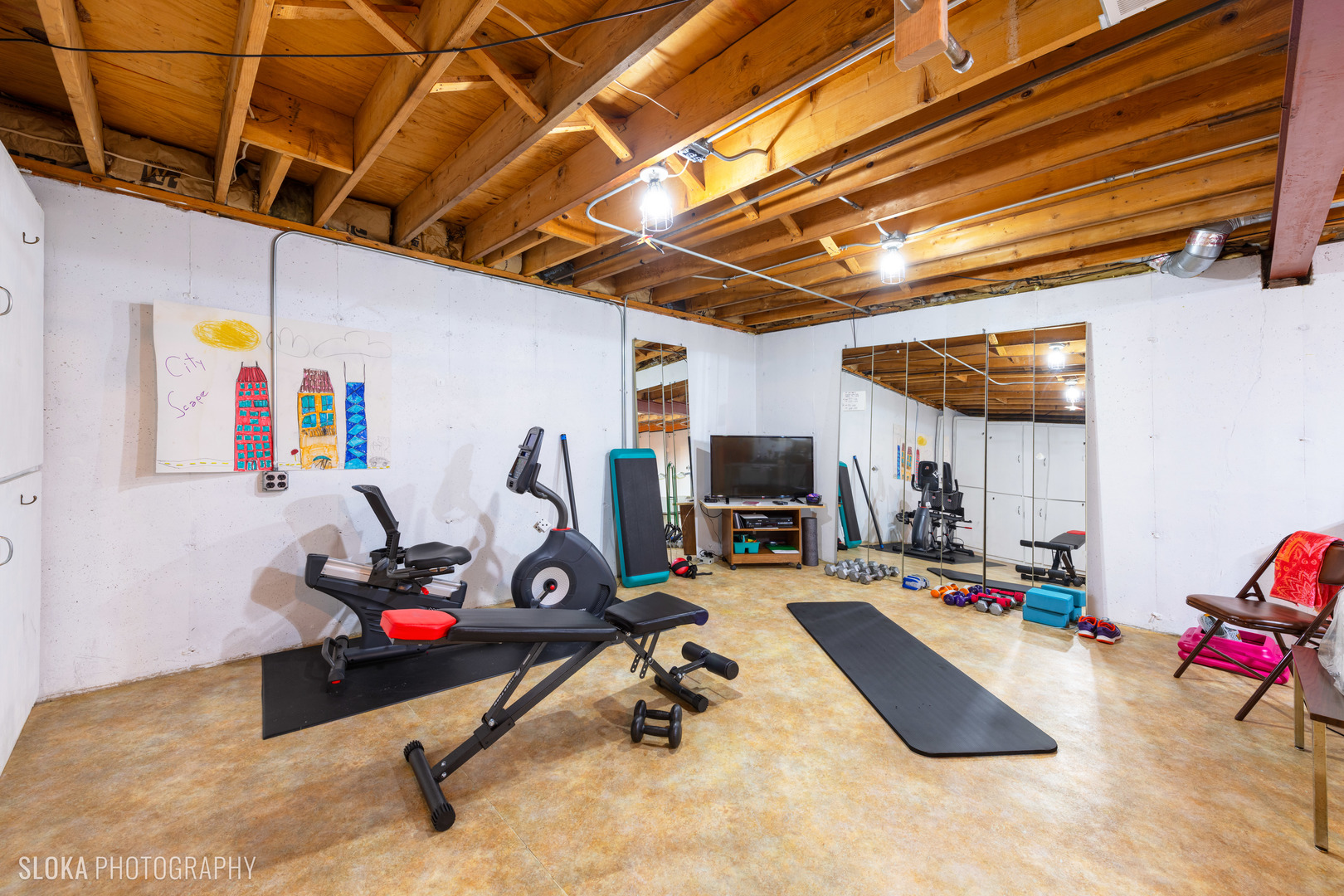 2920 Springbrook Road Crystal Lake, IL 60012 - Photo 25 of 39 a view of a room with gym equipment