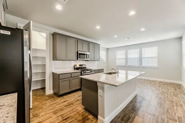 $1,995 | 157 Riverhill Drive, Georgetown, TX 78628