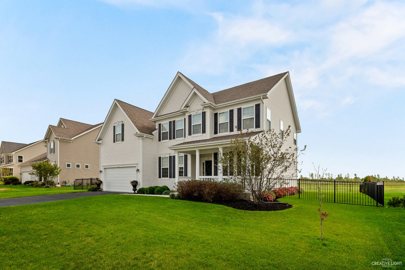 672 Ridgeview Lane Sugar Grove, IL 60554 - Photo 2 of 35 a view of a house with a yard