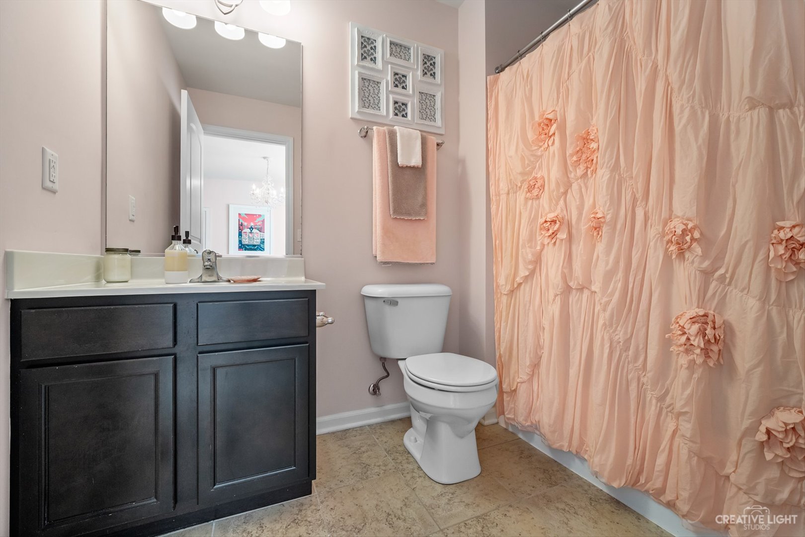 672 Ridgeview Lane Sugar Grove, IL 60554 - Photo 26 of 35 a bathroom with a sink toilet and shower