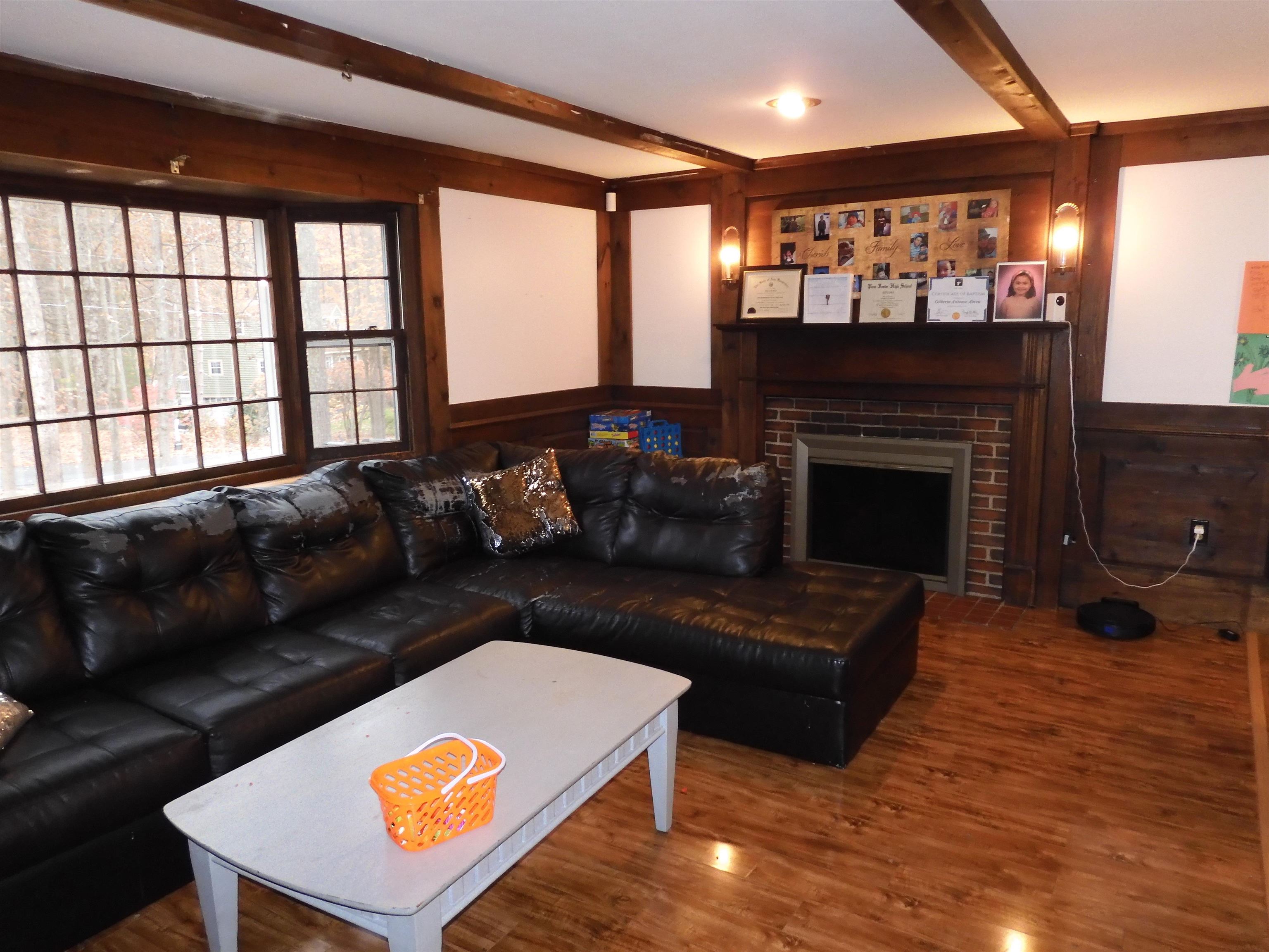 4 Garvin Road Derry, NH 03038 - Photo 3 of 28