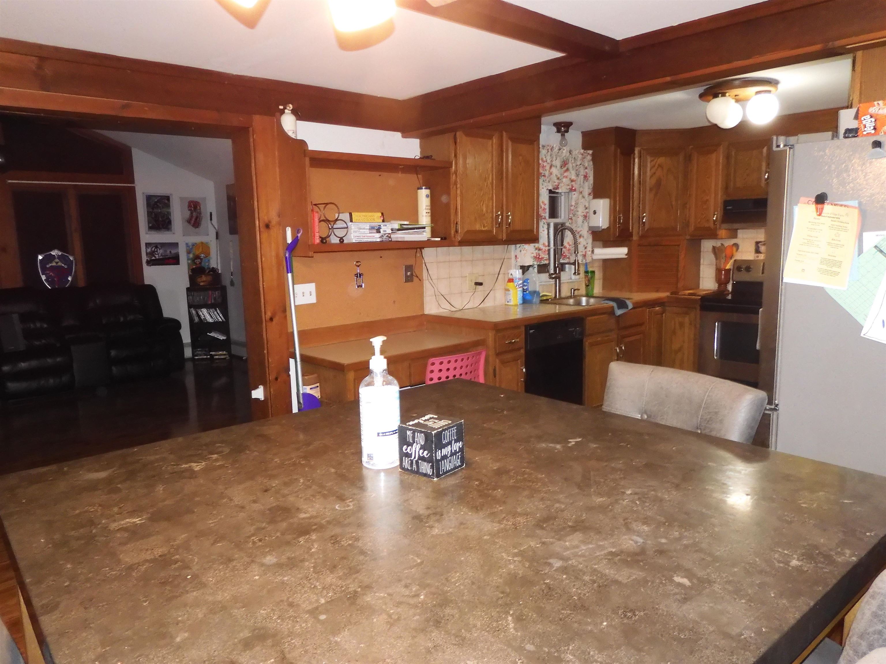 4 Garvin Road Derry, NH 03038 - Photo 8 of 28