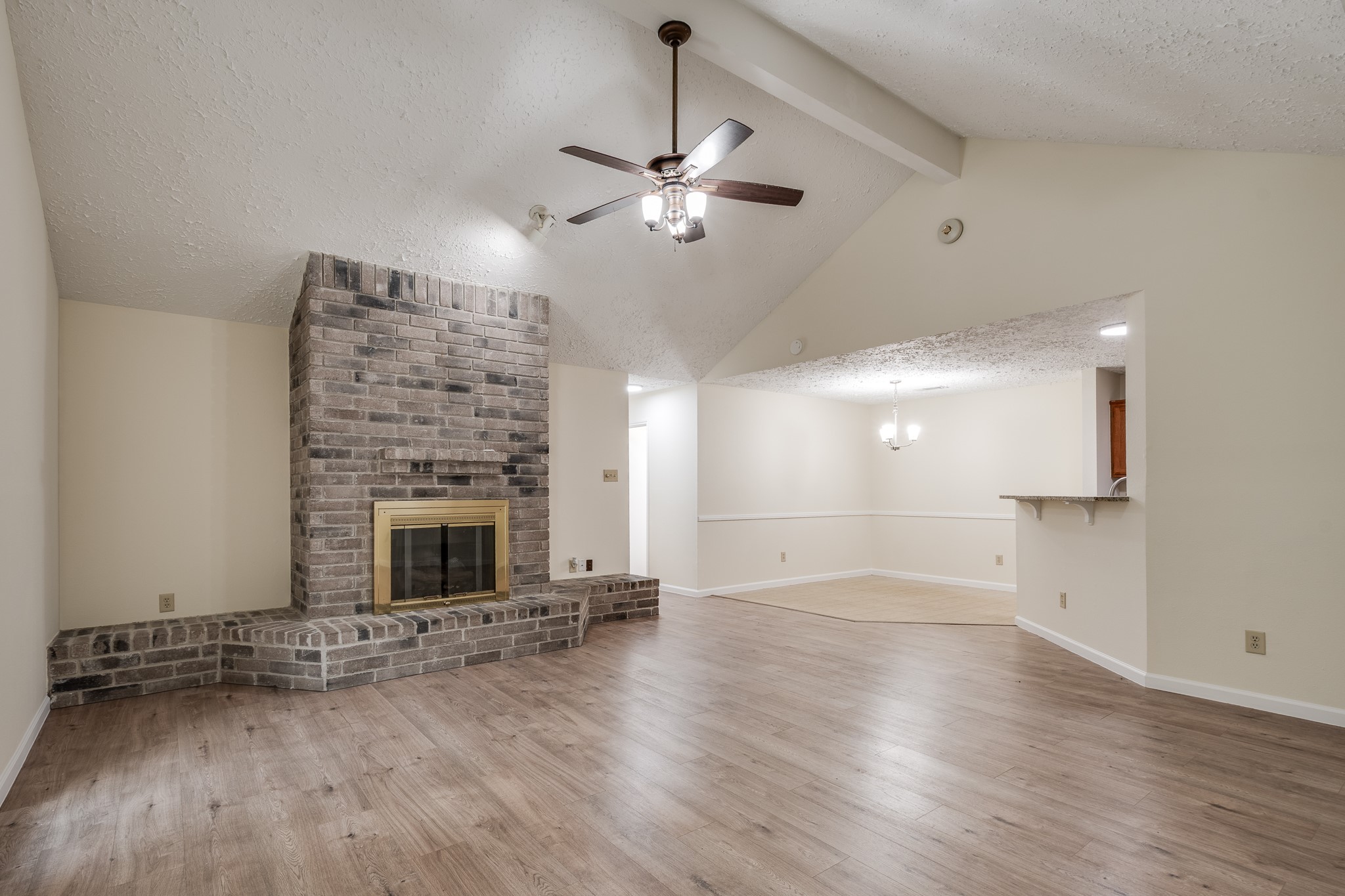 17 Crestbriar Court Baytown, TX 77521 - Photo 8 of 32