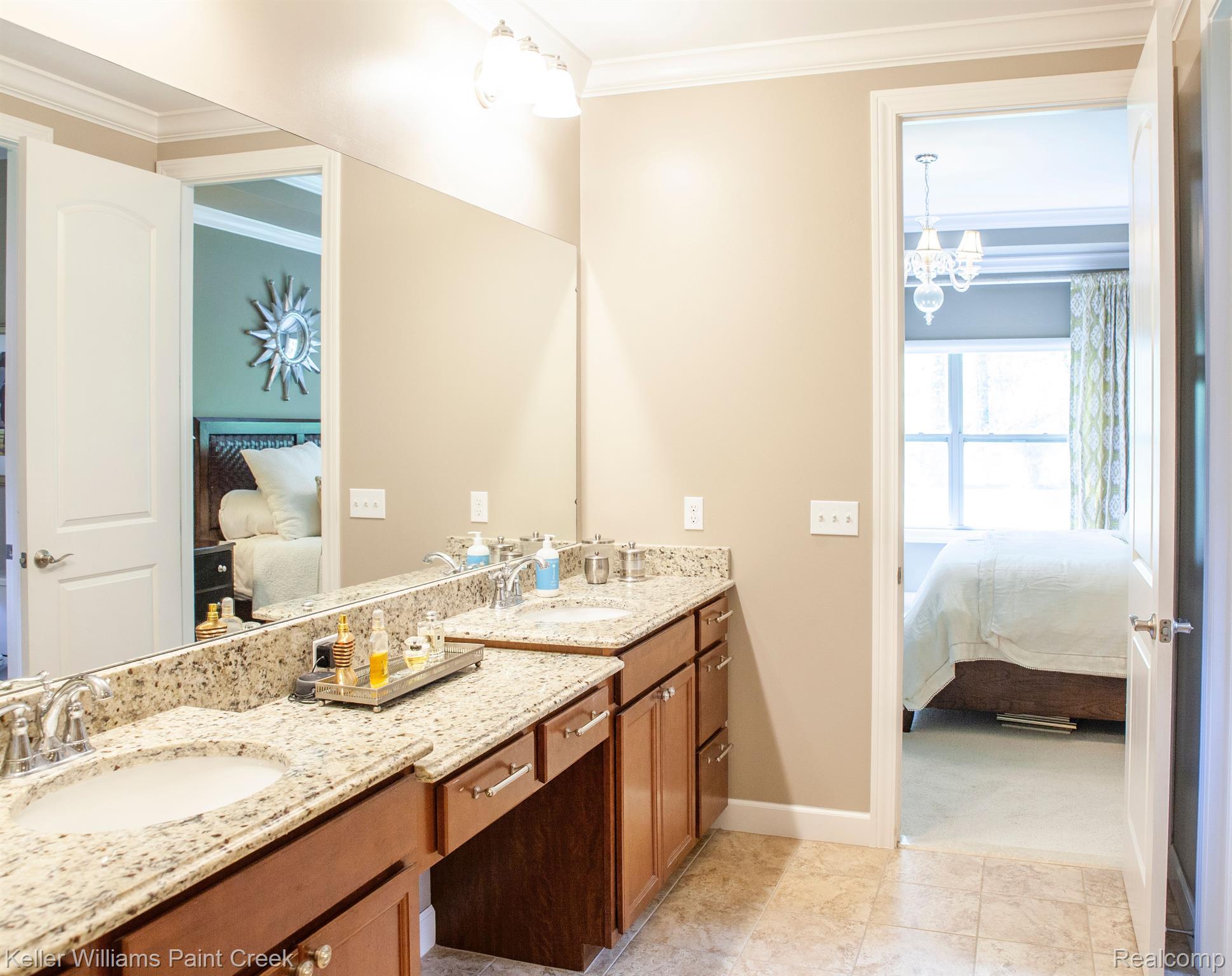 5514 Woodfall Road Clarkston, MI 48348 - Photo 25 of 53 Primary Vanity