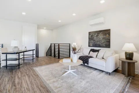 $1,549,000 | 2420 Community Lane, Unit 44, San Diego, CA 92108