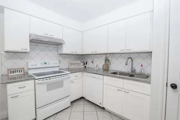 $1,400 | 7237 Cook Road, Houston, TX 77072