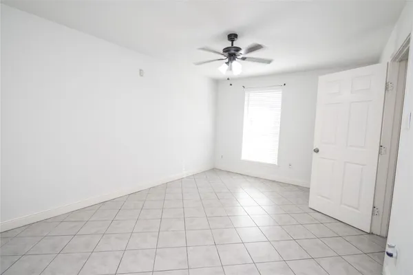 $1,400 | 7237 Cook Road, Houston, TX 77072