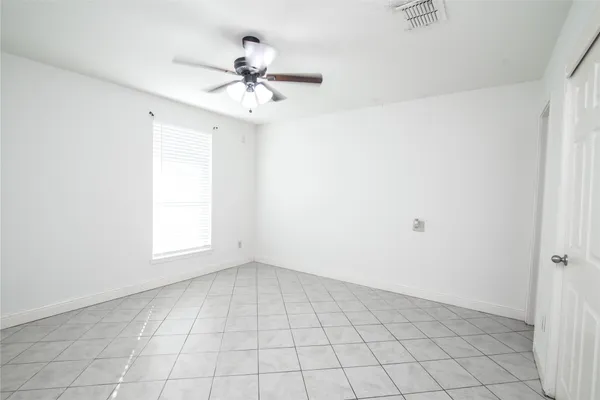 $1,400 | 7237 Cook Road, Houston, TX 77072