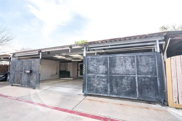 $1,400 | 7237 Cook Road, Houston, TX 77072