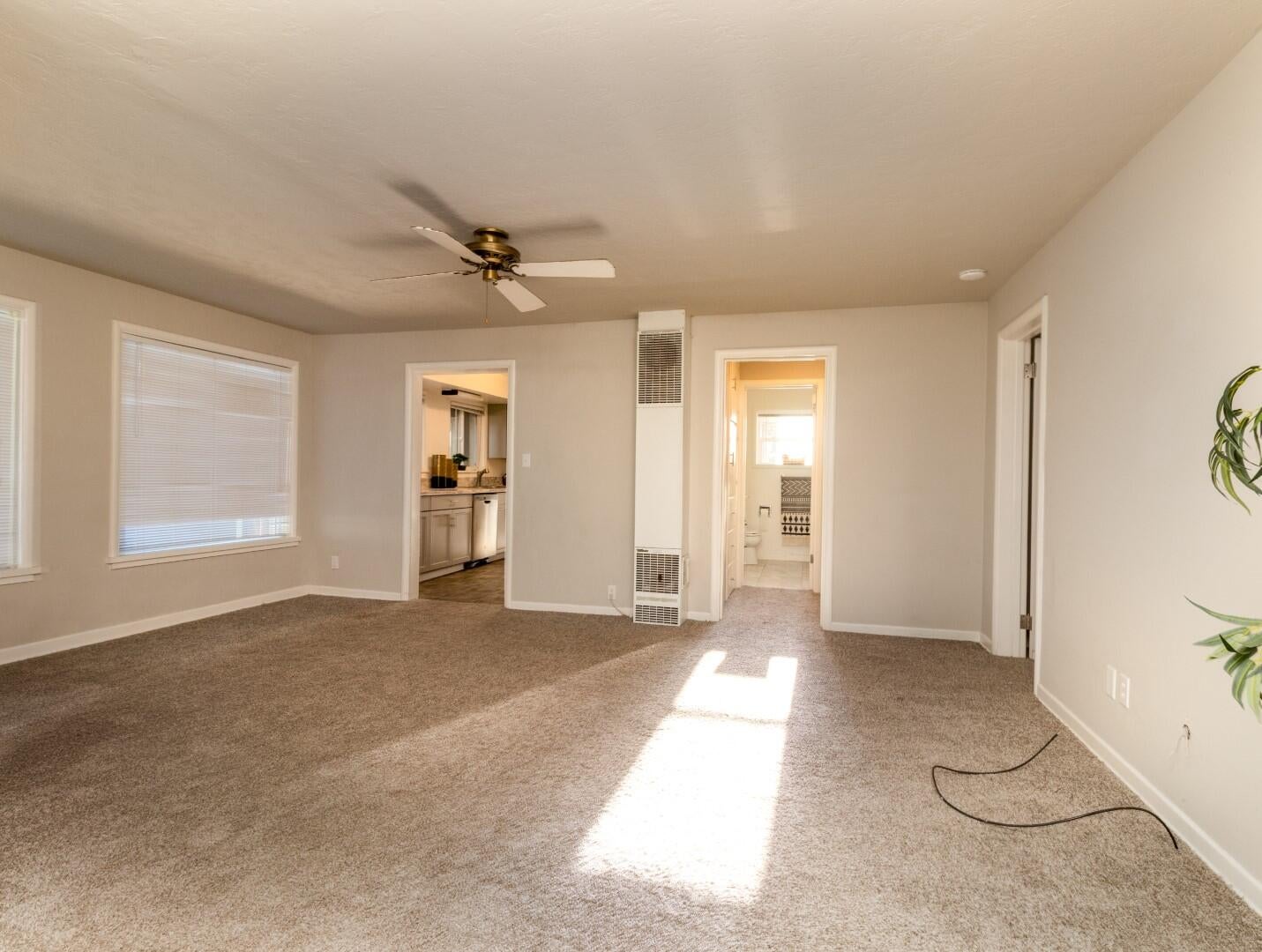 3307 New Ray Road Central Point, OR 97502 - Photo 2 of 24 2
