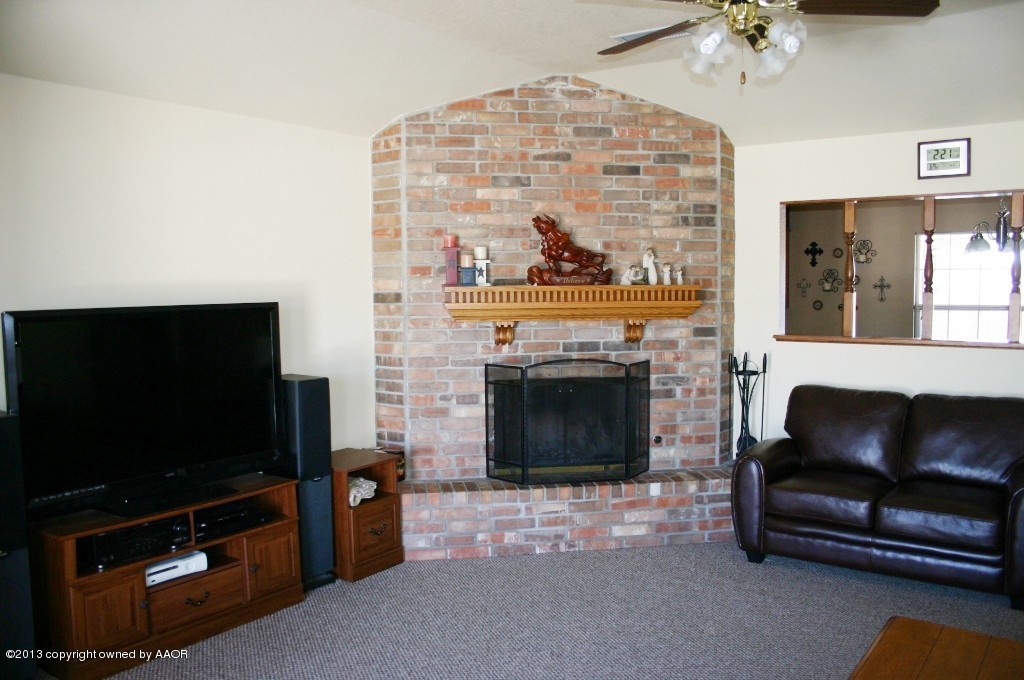 3408 Reeder Drive Amarillo, TX 79119 - Photo 2 of 30 Living Room