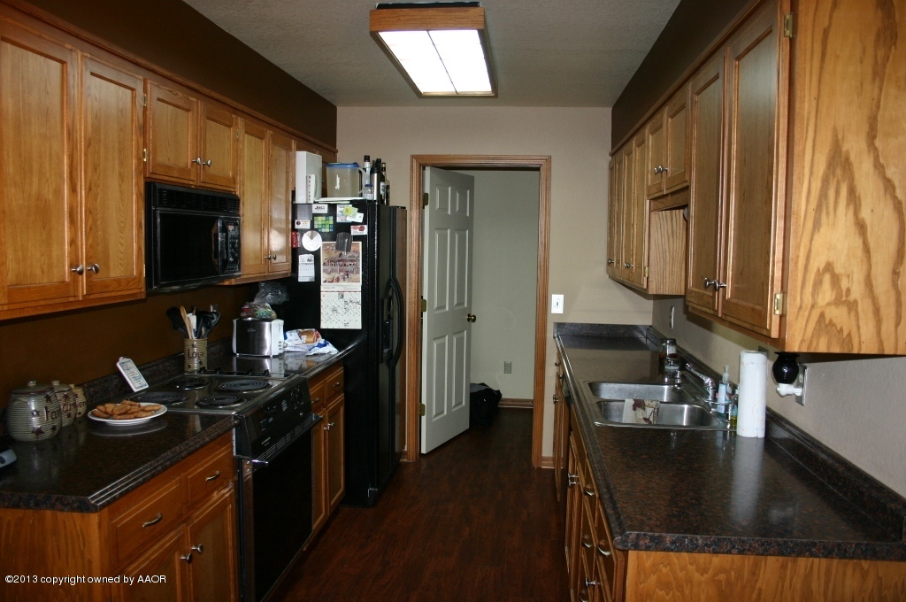 3408 Reeder Drive Amarillo, TX 79119 - Photo 3 of 30 Kitchen V3