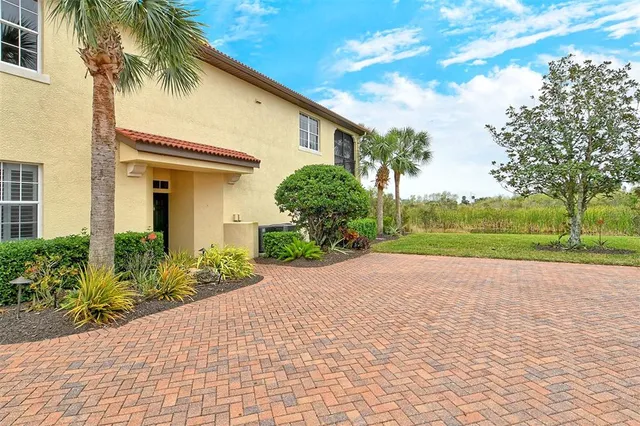 $430,000 | 206 Bella Vista Terrace, Unit 29B, North Venice, FL 34275