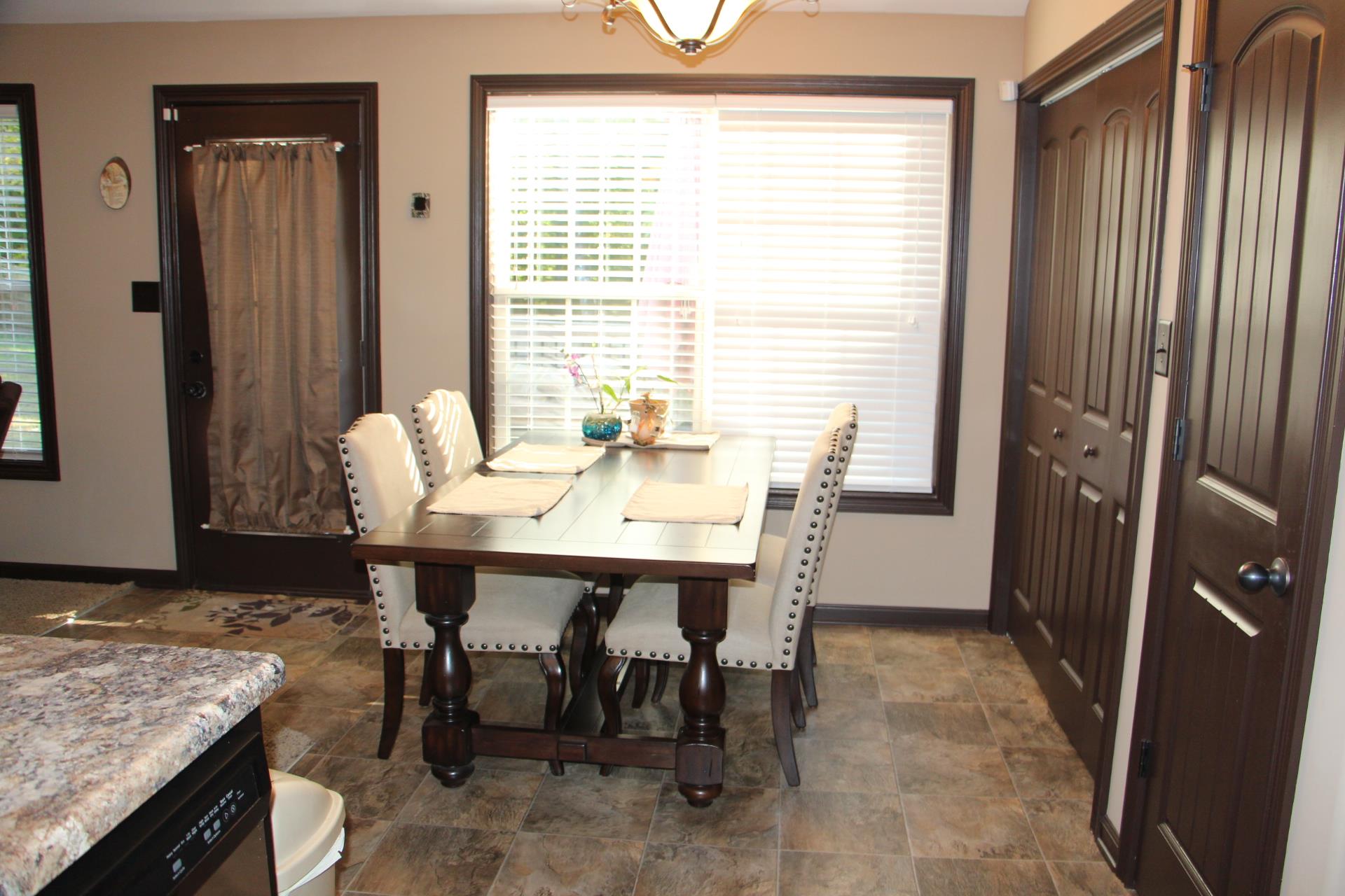 1720 Setter Road Clarksville, TN 37042 - Photo 4 of 17 Gallery Image 4