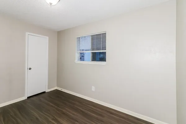 $1,570 | 7218 Wren Circle, Texas City, TX 77591