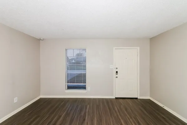 $1,570 | 7218 Wren Circle, Texas City, TX 77591