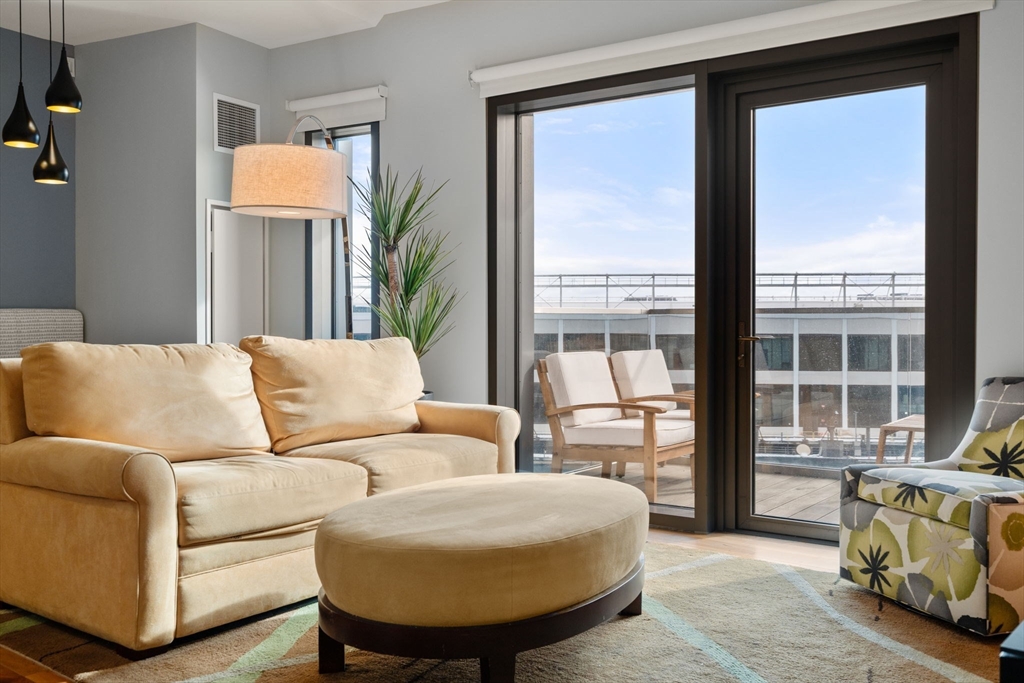 300 Pier 4 Blvd., Unit 5K Boston, MA 02210 - Photo 4 of 32