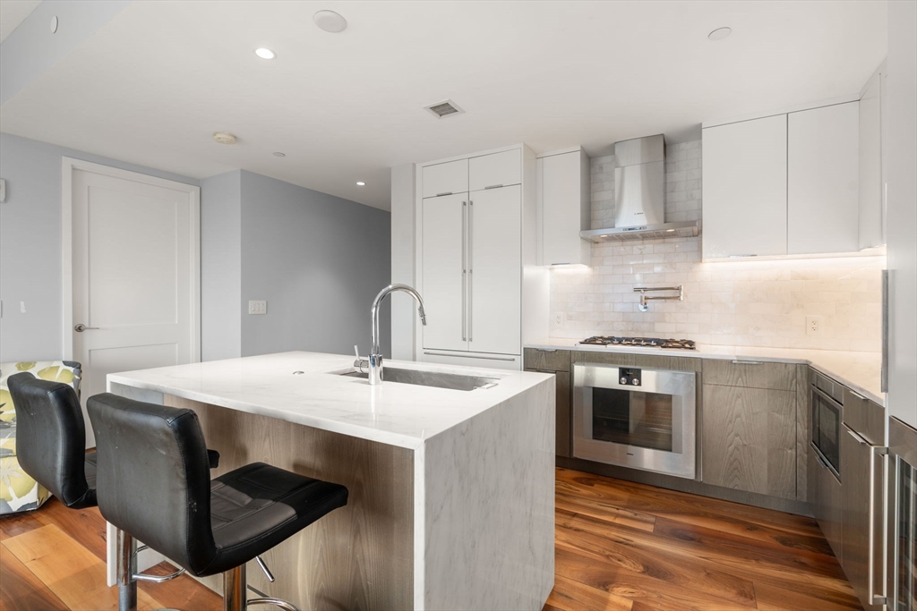 300 Pier 4 Blvd., Unit 5K Boston, MA 02210 - Photo 9 of 32