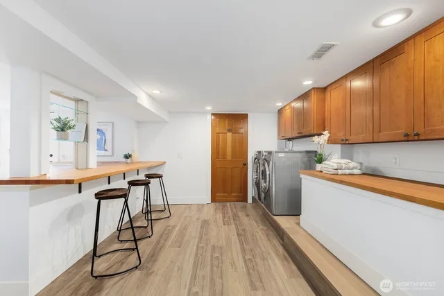 $949,000 | 2423 3rd Avenue West, Seattle, WA 98119