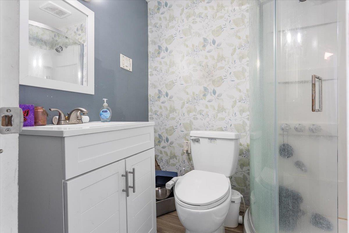 33834 9th Street Union City, CA 94587 - Photo 20 of 25 a bathroom with a sink toilet and shower
