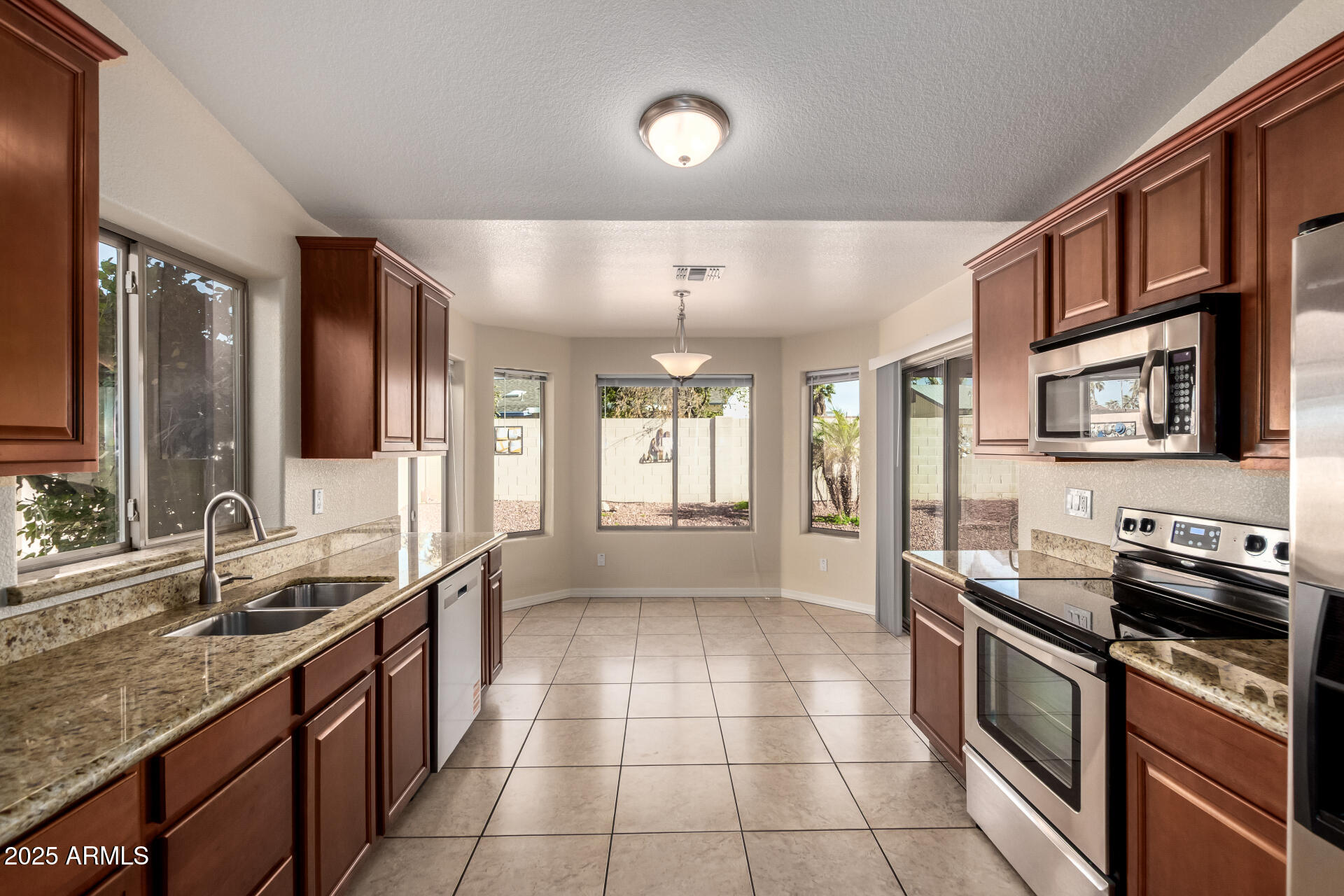 1431 South Apache Drive Apache Junction, AZ 85119 - Photo 14 of 25 1431 S Apache Dr