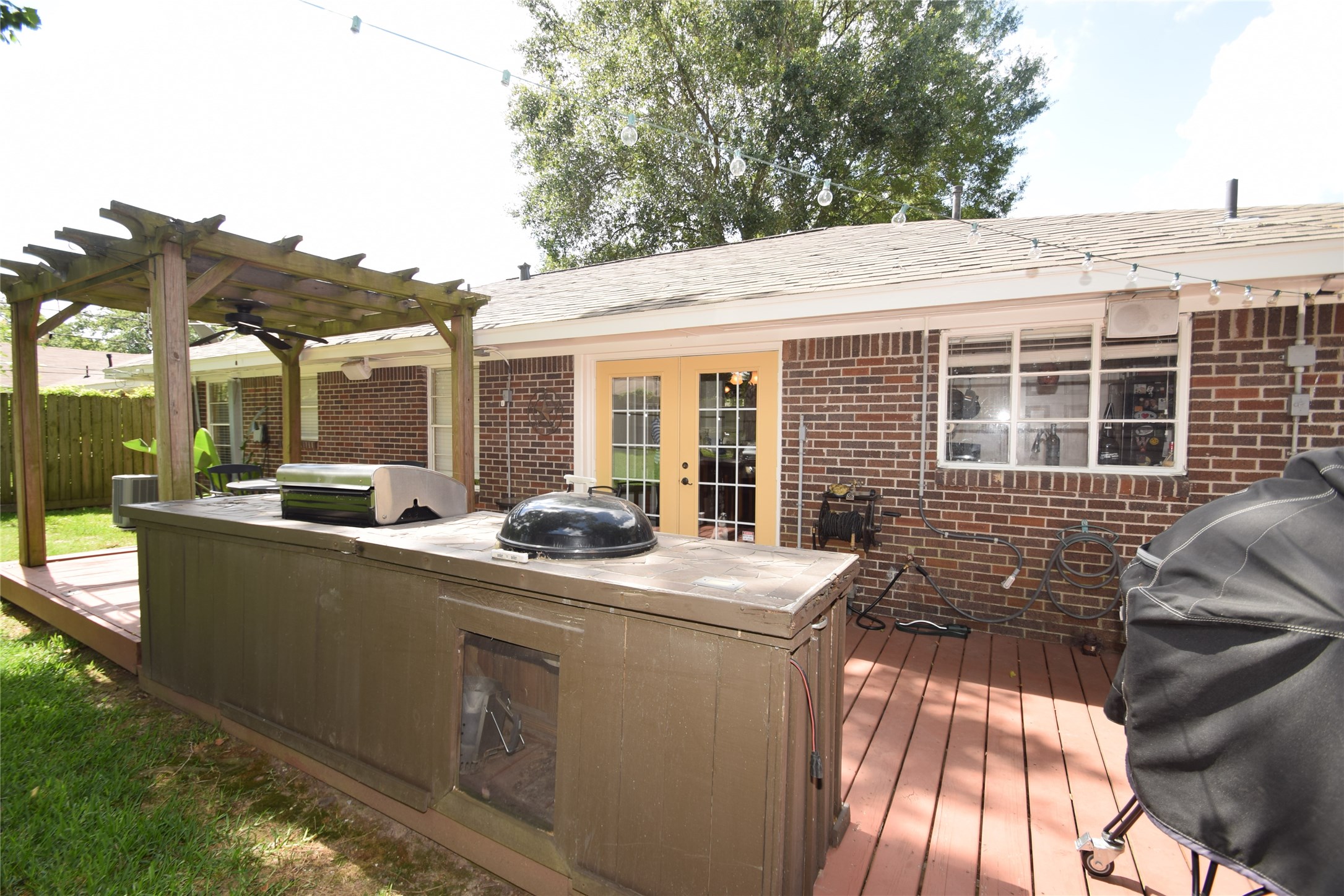 1130 Stonecrest Drive Houston, TX 77018 - Photo 21 of 28 Back view of house.