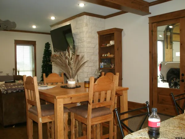 $1,300,000 | 13001 County Road 3300, Brownsboro, TX 75756