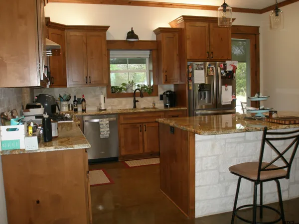 $1,300,000 | 13001 County Road 3300, Brownsboro, TX 75756