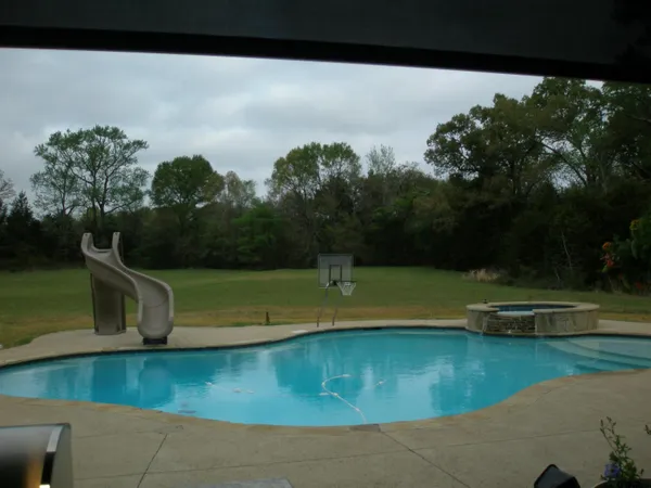$1,300,000 | 13001 County Road 3300, Brownsboro, TX 75756