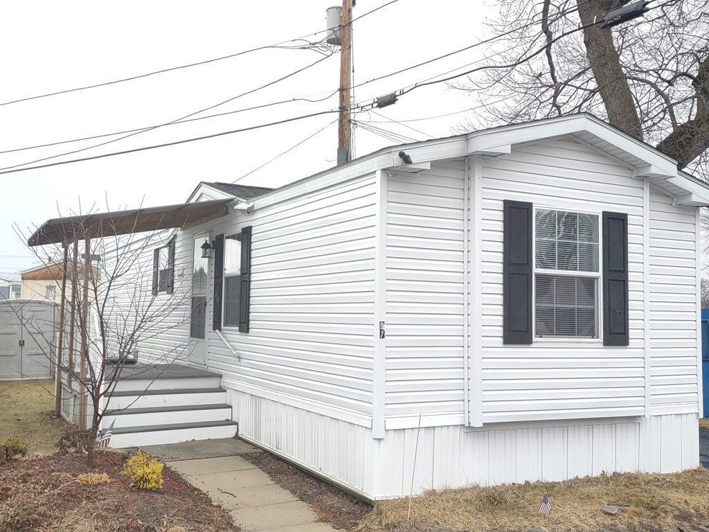 557 Southwest Cutoff, Unit 97 Worcester, MA 01607 - Photo 1 of 17 Gallery Image 1
