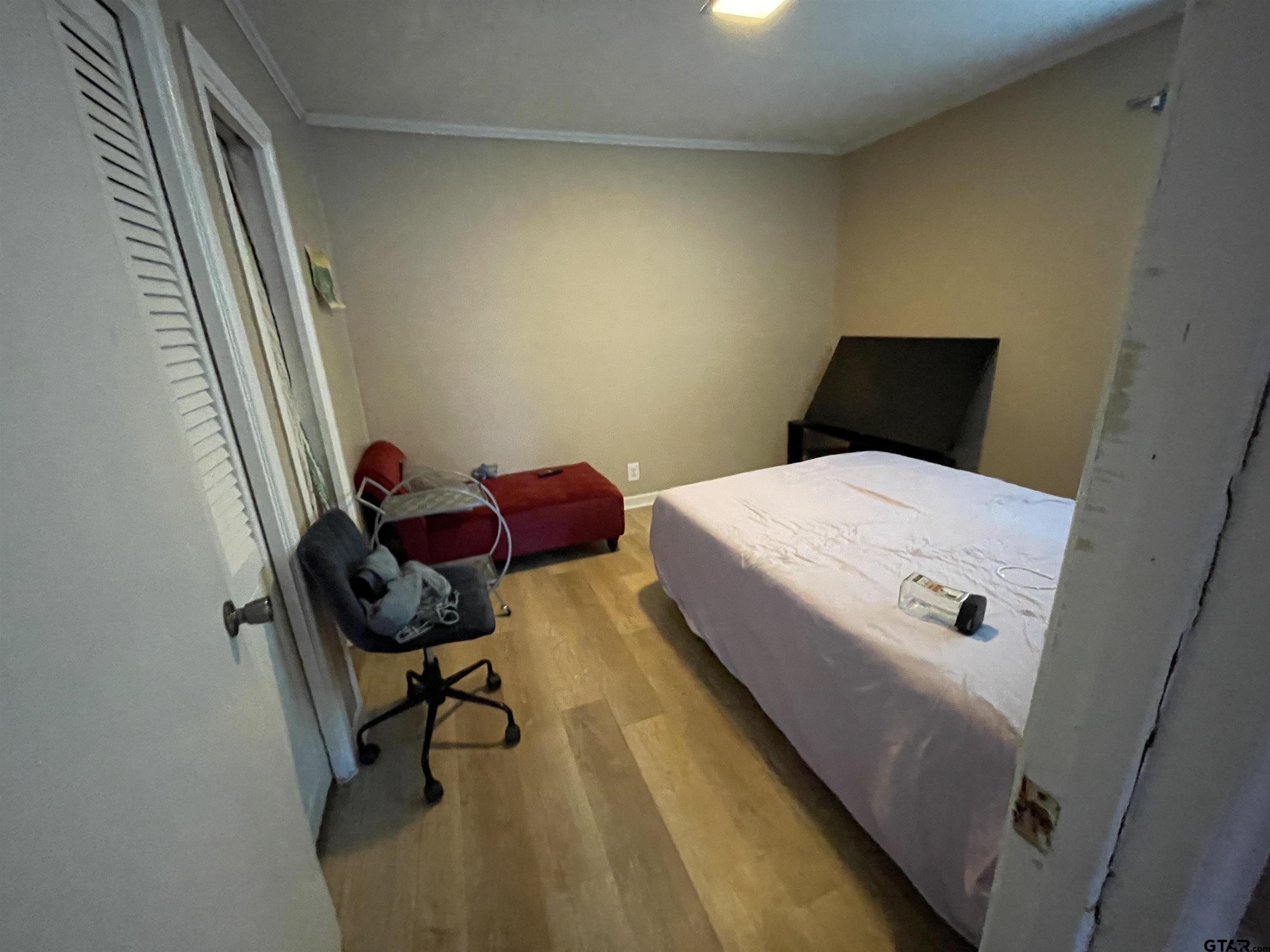 3300 Brookside Drive Tyler, TX 75701 - Photo 14 of 25 a bathroom with a bathtub