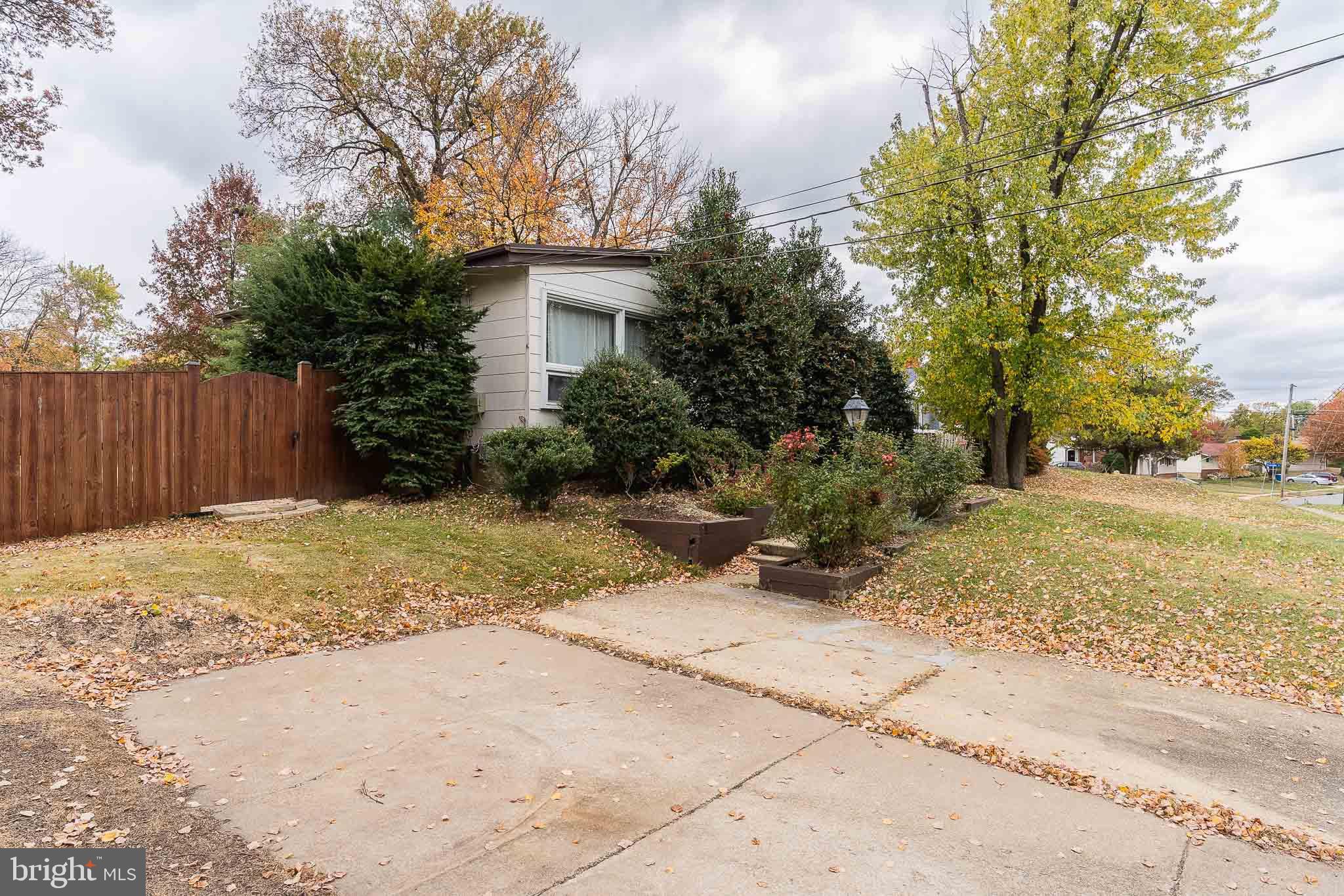 6609 Bowie Drive Springfield, VA 22150 - Photo 2 of 29 a view of backyard with green space